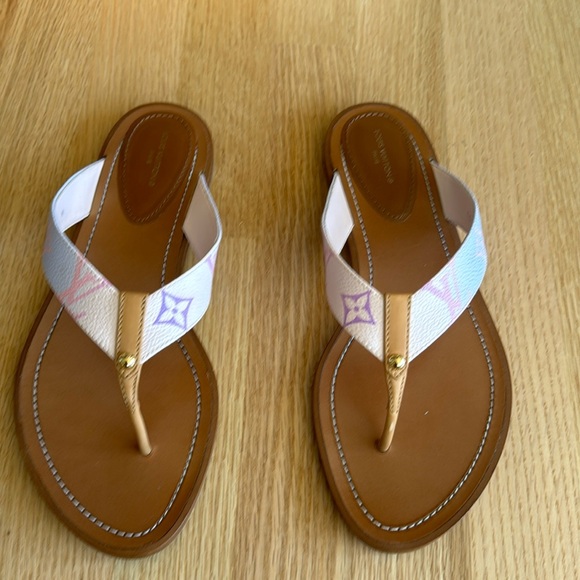 COPY - Authentic Louis Vuitton Monogram Sunny Flat Thong Sandal - Picture 1 of 7
